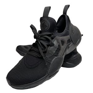 Nike Huarache E.D.G.E.TXT GS Size 6.5Y (8 Women’s)